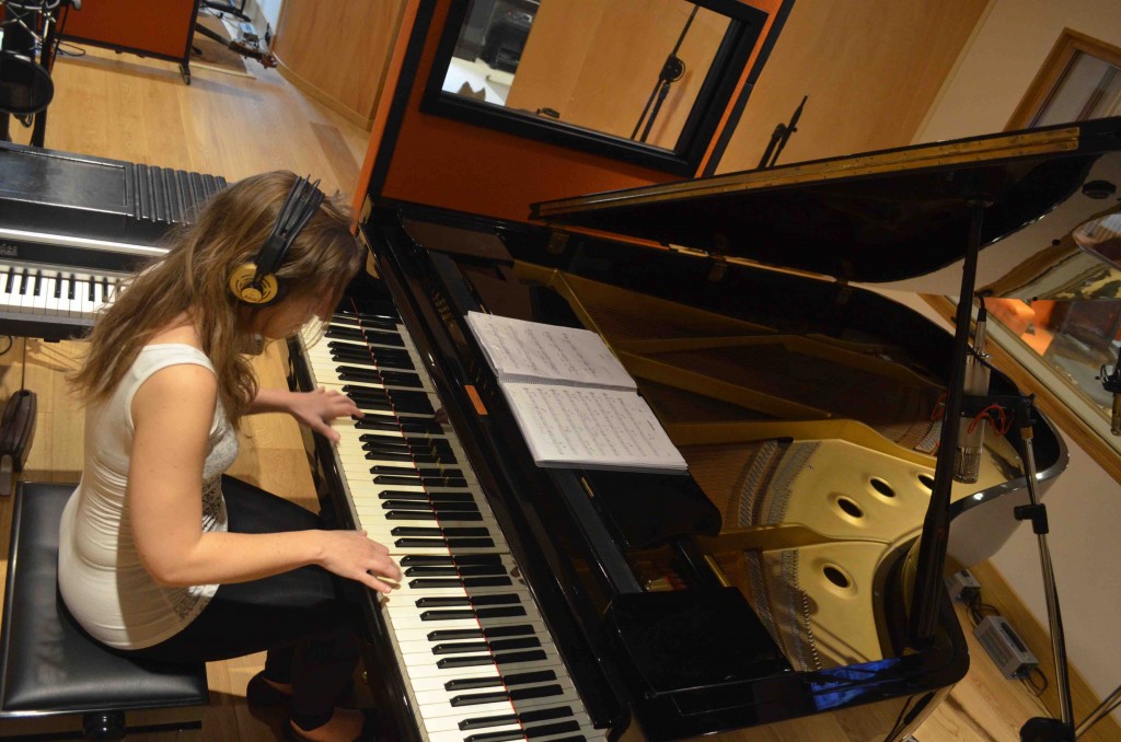 Eleonora-Del-Grosso-@-Tube-Studio-Piano-Rhodes